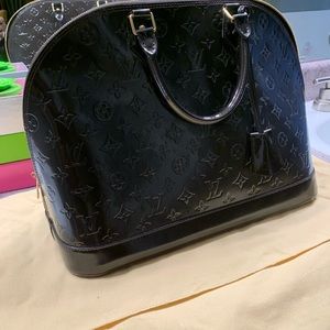 Louis Vuitton Vernis Alma in chocolate